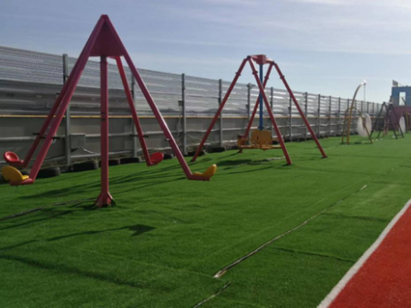 2022年6月25日，內(nèi)蒙古馬都文化廣場(chǎng)，滑世界、繩網(wǎng)樂園大型游樂項(xiàng)目竣工完成，迎接內(nèi)蒙古省領(lǐng)導(dǎo)視察。