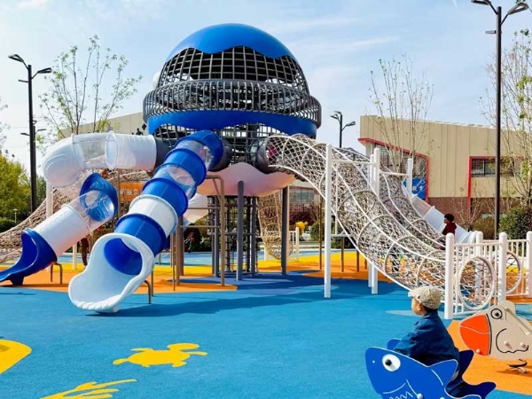 市政公園商業(yè)地產(chǎn)